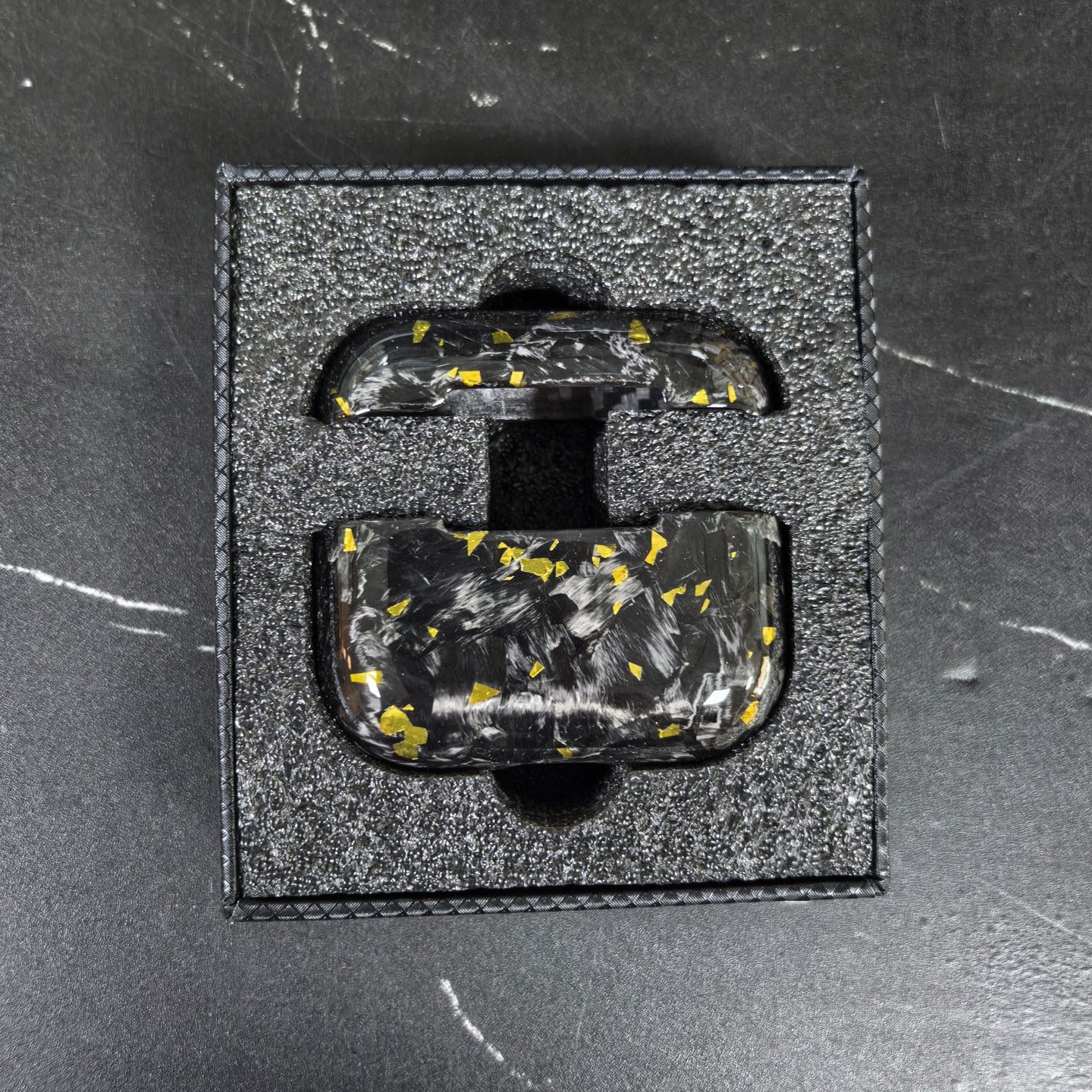 Oatsbasf Pure Carbon Fiber Apple AirPods Pro/3/2/1 Charging Case Cover