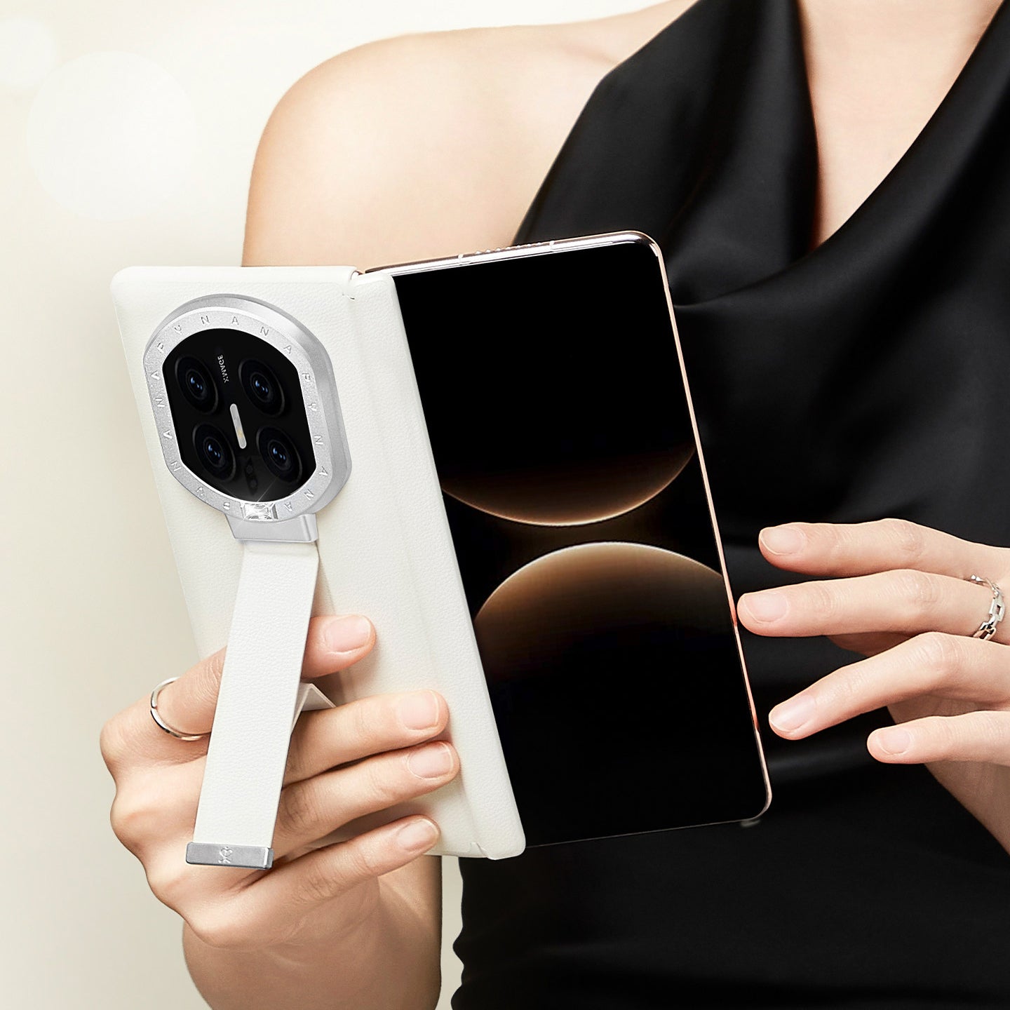 PYNANA Jewelry Aesthetics & Handcraft Holding Stars Wristband Stand Leather Case Cover with Axis