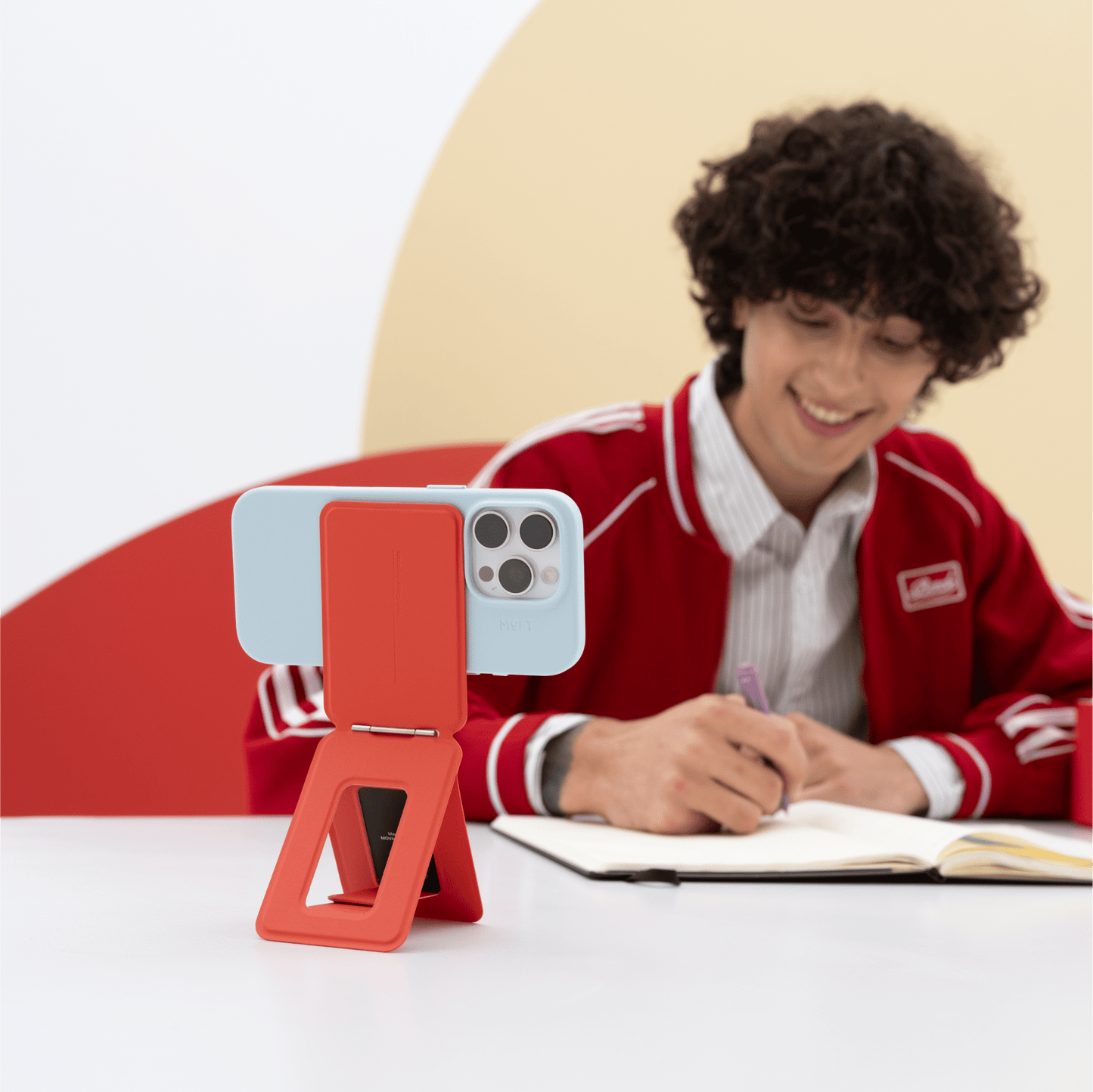 MOFT MagSafe MOVAS Snap Phone Tripod Stand Selfie Stick