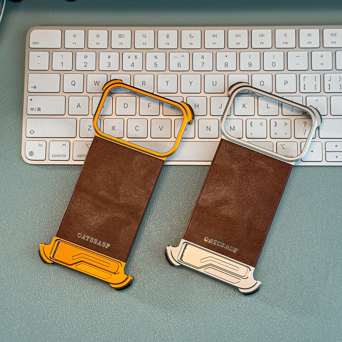 Oatsbasf Yiliupi MagSafe Hidden Stand Genuine Leather Frameless Metal Case Cover