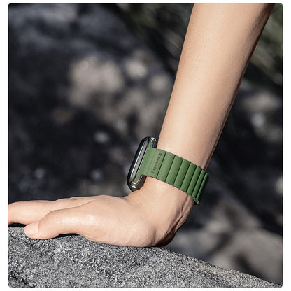 SwitchEasy Touch Silicone Magnetic Watch Band for Apple Watch