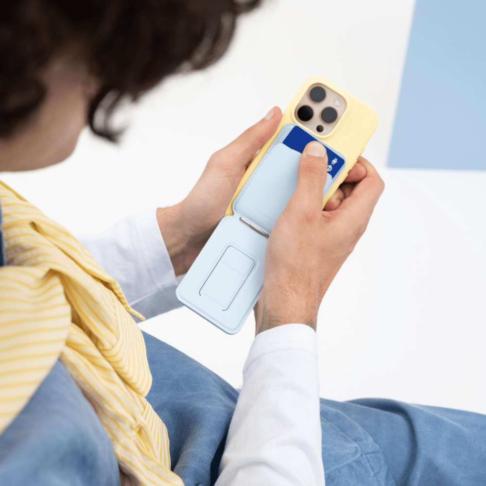 MOFT MagSafe MOVAS Snap Phone Tripod Wallet Selfie Stick