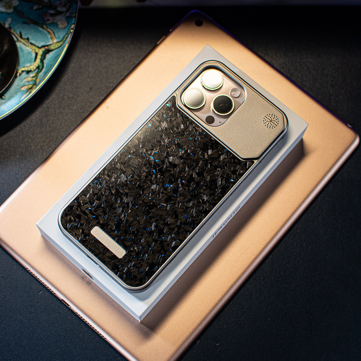 Armor King MagSafe Aluminum+Forged Carbon Fiber Heat Dissipation Aromatherapy Protective Cover Case