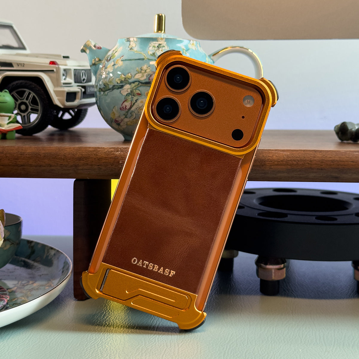 Oatsbasf Yiliupi MagSafe Hidden Stand Genuine Leather Frameless Metal Case Cover