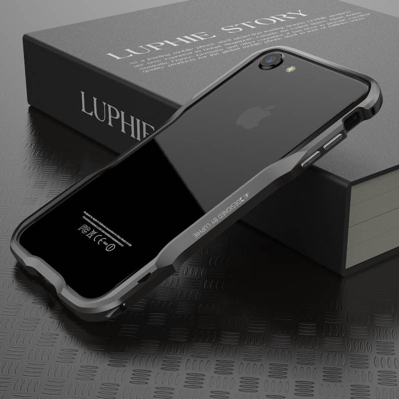 Luphie iPhone 12/12 Pro Metal Bumper